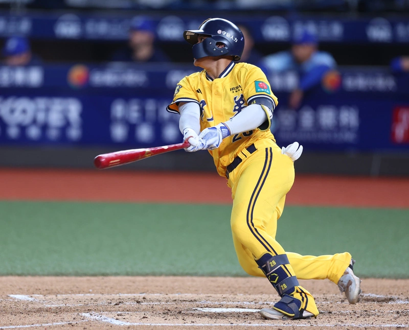 張仁瑋移防外野敲兄弟致勝安　教頭感謝也抱歉