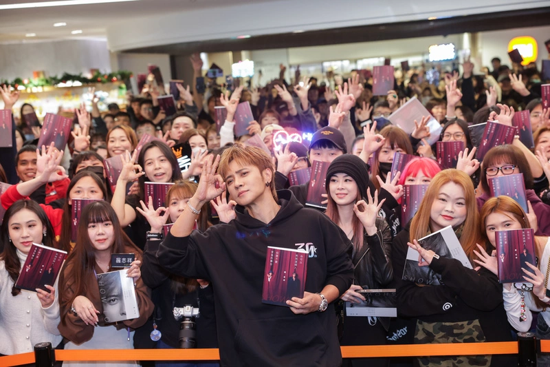 羅志祥簽書會  粉絲熱情支持（2）