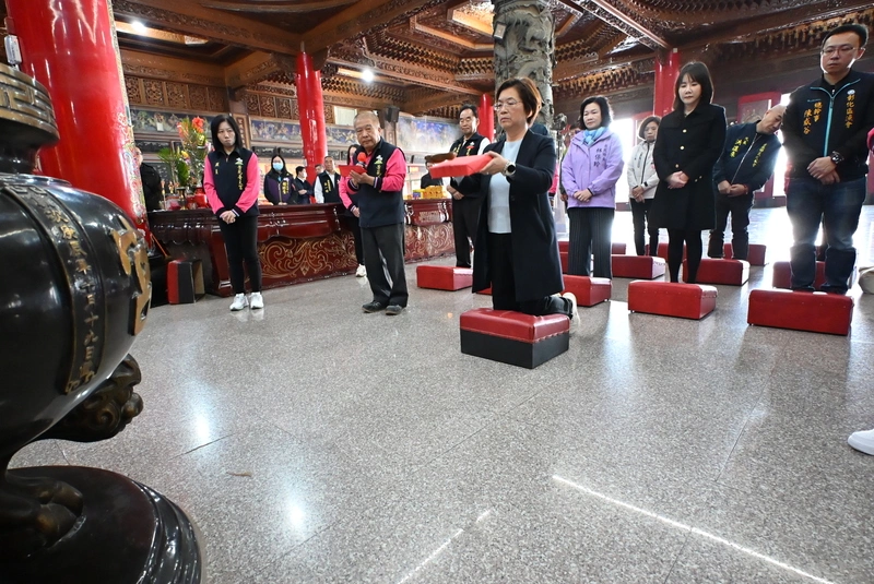 王惠美擲筊　國際海牛文化節6/7登場