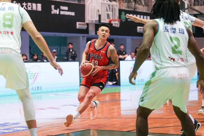 PLG盧峻翔末節強攻12分　領航猿擊退洋基工程