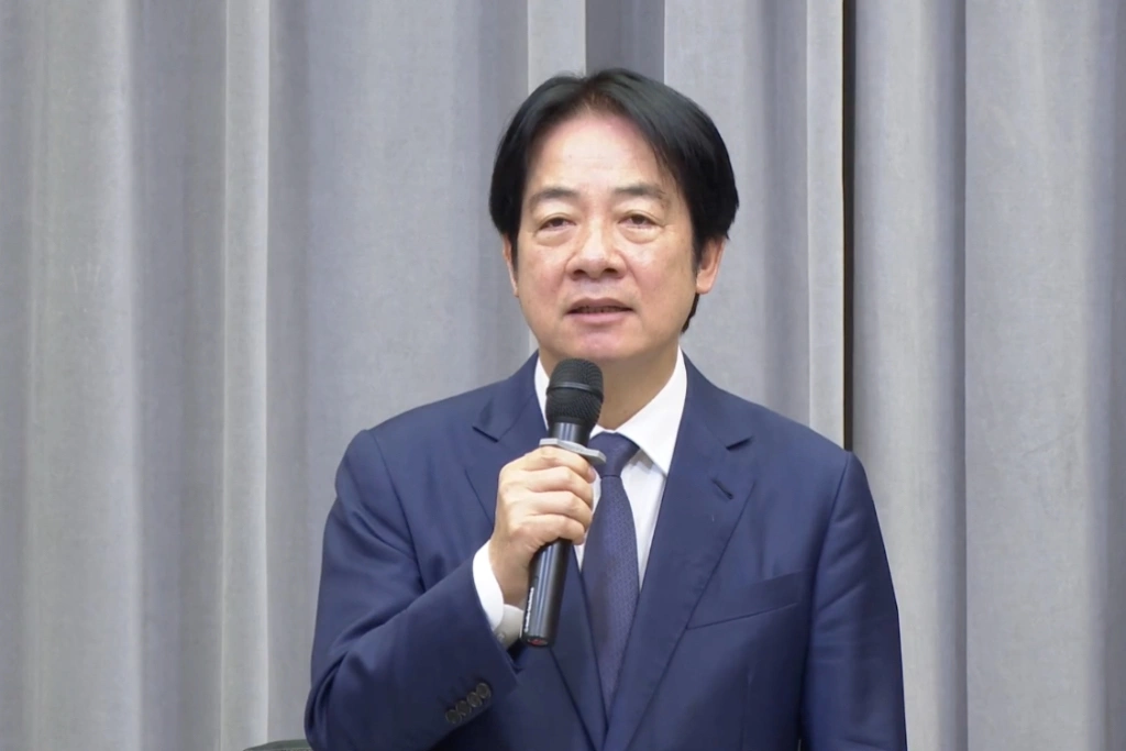 賴清德聽取總預算案後宣布「明年普發現金一萬」:AI紅利全民共享「債務金額不會增加」