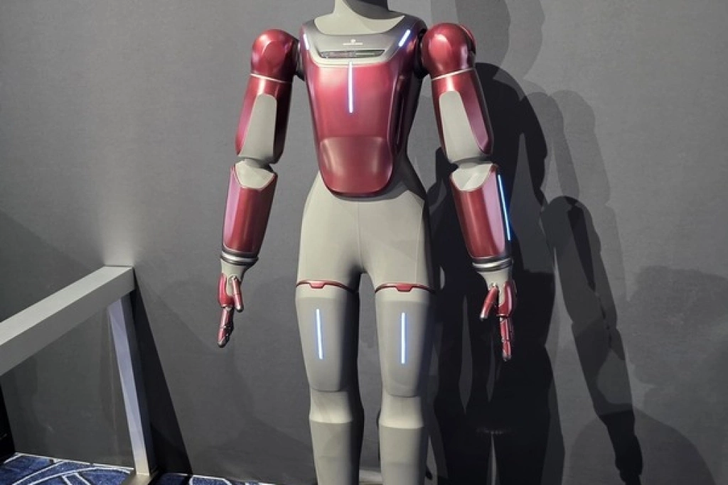 人形機器人GENE.01