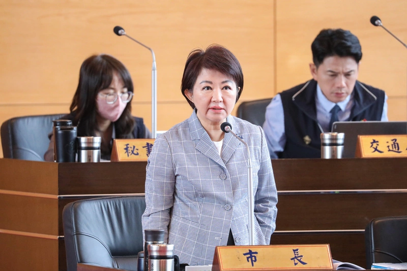 盧秀燕列席台中市議會備詢