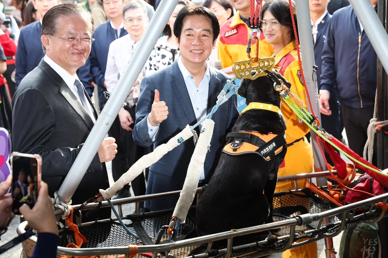 賴總統出席汪汪喵喵嘉年華會（1）