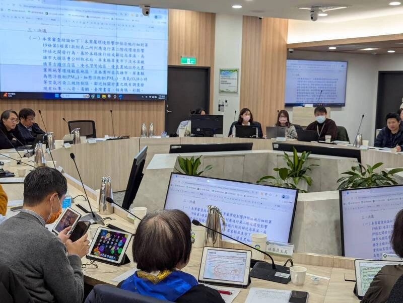 高鐵延伸屏東路線重疊台鐵　環委籲說明路網競合