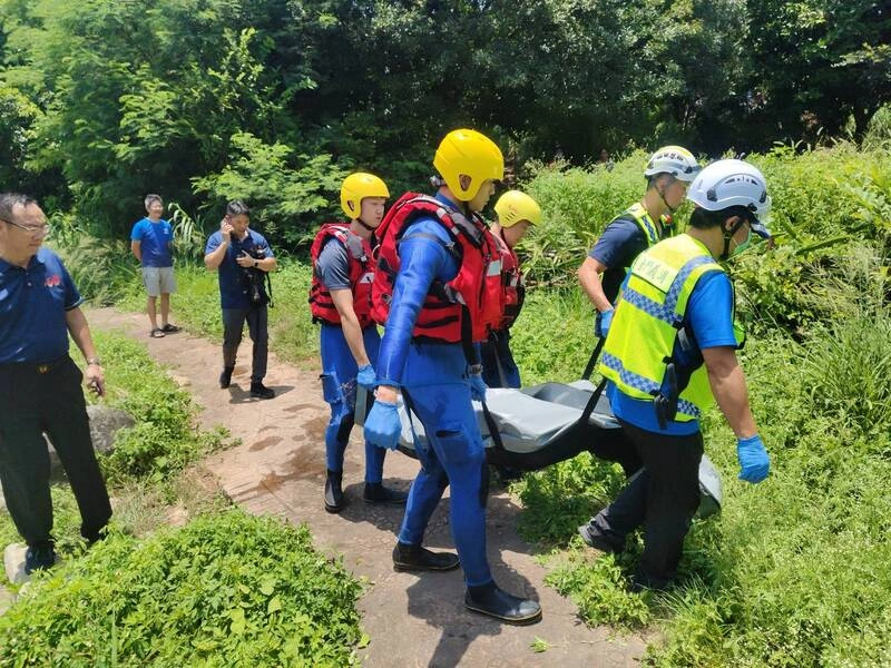 金門男池塘溺水　消防救援上岸已無呼吸心跳