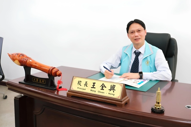 王全興校長推遊戲式教學 以AI及AR培育未來能力獲教育部典範表彰