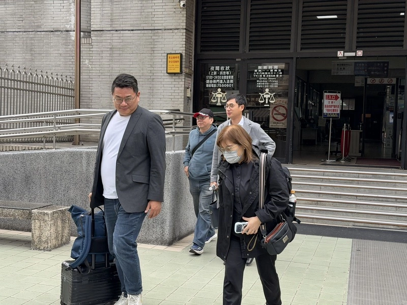 涉罷免伍麗華不實連署案首開庭