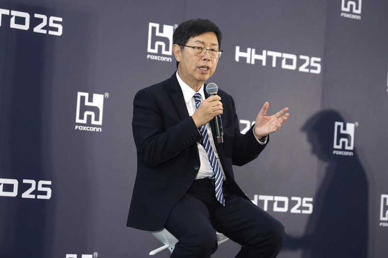 2025鴻海科技日　劉揚偉接受聯訪