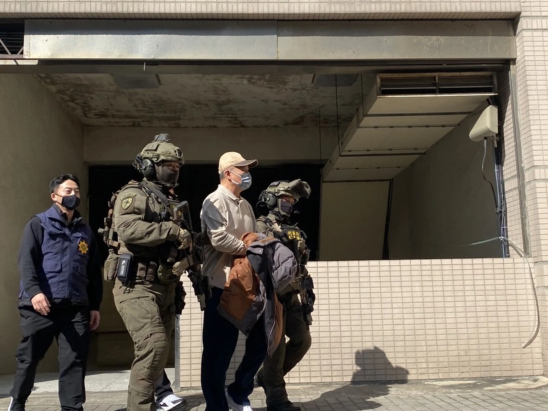 四海幫主涉詐團洗錢遭拘提 刑事局移送北檢複訊