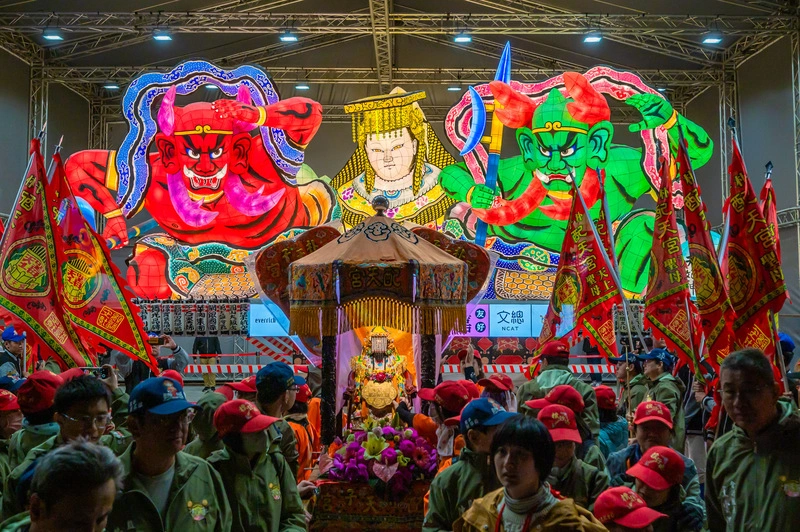 台灣燈會青森睡魔燈組　16日晚間移展嘉義配天宮