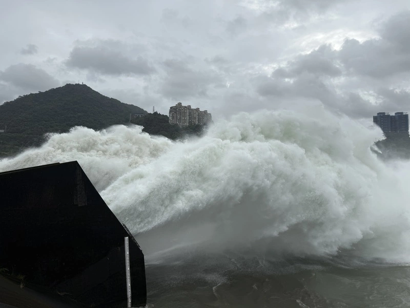 颱風巴威逼近　石門水庫調節性放水