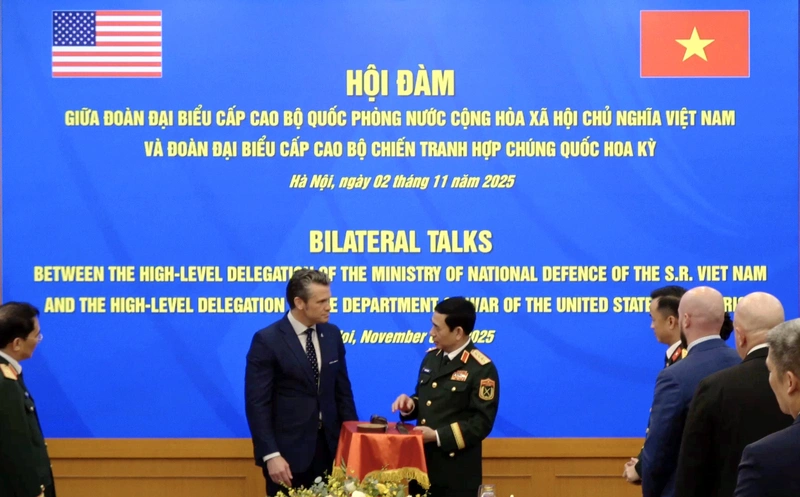 越南遭揭對美國採取雙重手段  恐邊推貿易邊備戰