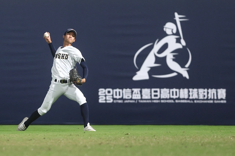 台日高中棒球對抗賽　九州聯隊新垣有絃練投