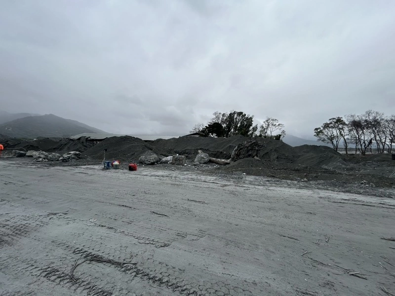 民間重機具再進駐光復　助尋洪災失聯者