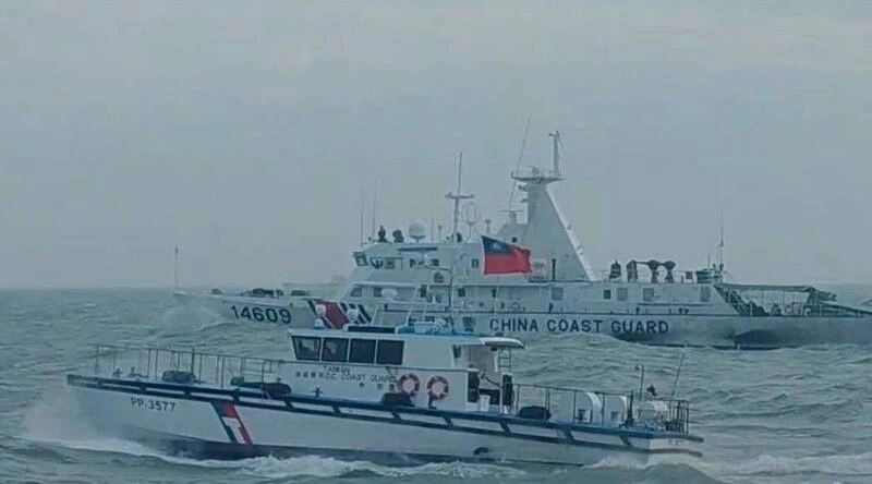 中國海警船侵擾金門水域　海巡巡防艇驅離