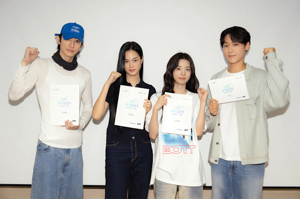 《德魯納酒店》姊妹篇?李到晛《銀河大酒店》接棒IU成神秘社長 與申始雅共譜亡靈戀曲、李洙赫化身死神清除惡靈!洪氏姊妹再創療癒系奇幻作品