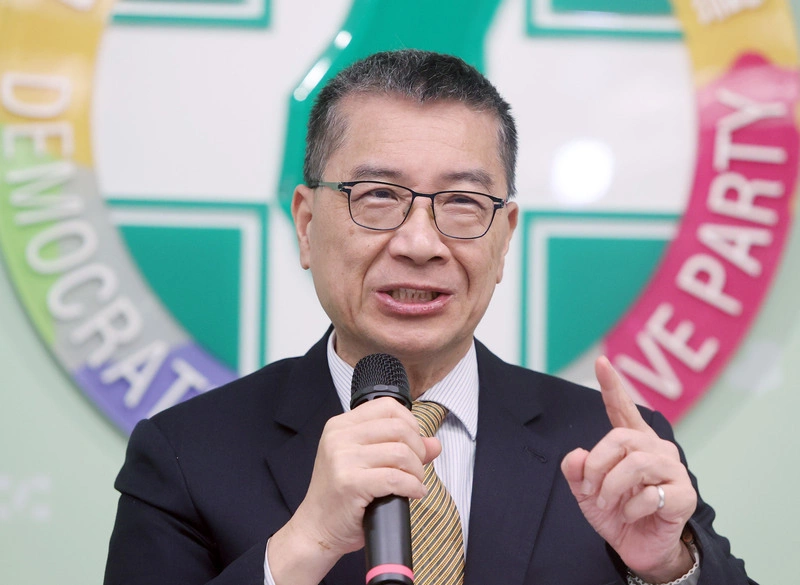 徐國勇：總統信任度民調已黃金交叉