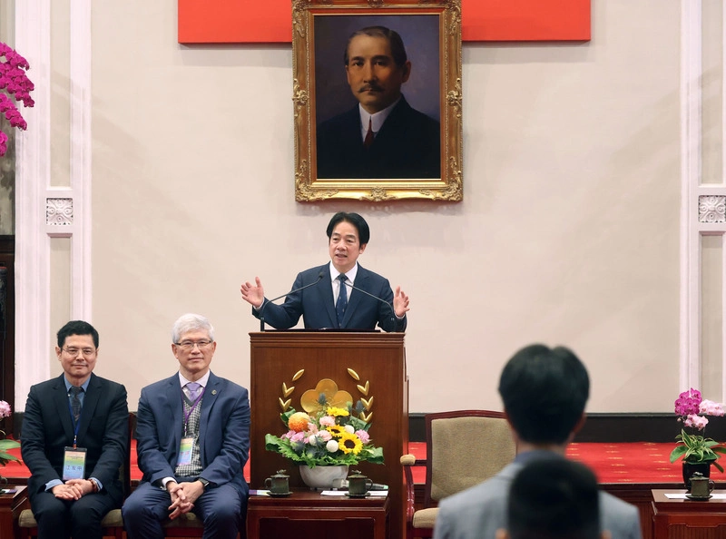 賴總統接見國際數理學科奧林匹亞競賽代表團