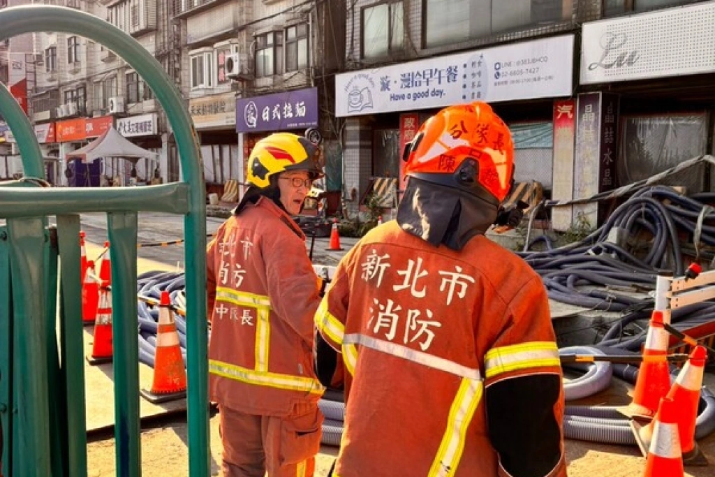 新北土城捷運施工挖破瓦斯管　消防警戒止漏換管