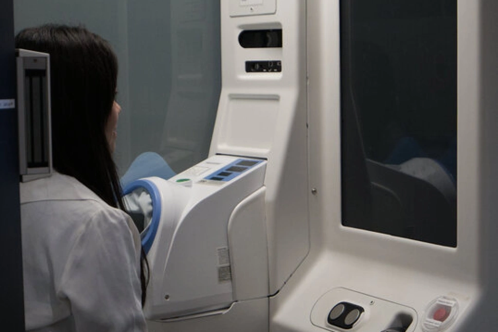 數位醫療不排隊　芬蘭5分鐘自助檢測數據直達診間