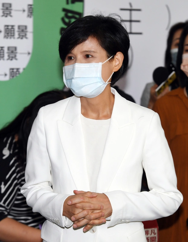 鄭麗君出席青平台基金會永續民主論壇