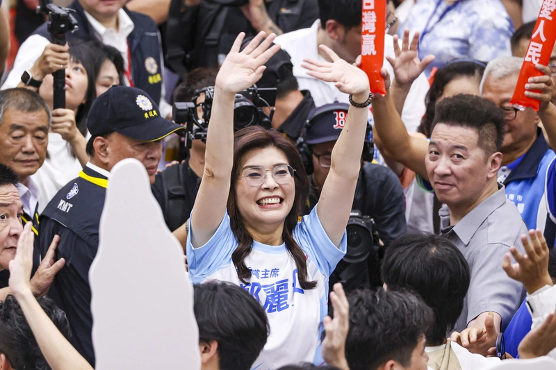 國民黨全代會　鄭麗文率黨提名19縣市長參選人造勢