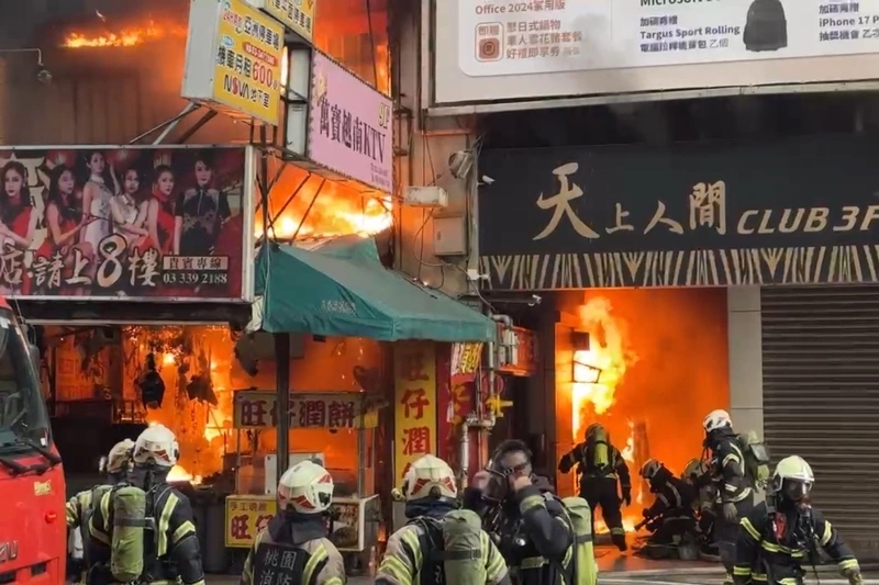 桃園火車站前鐵皮屋清晨大火