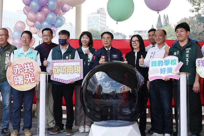 台南成功國小回家嘍　拆建逾7年師生重返校園上課