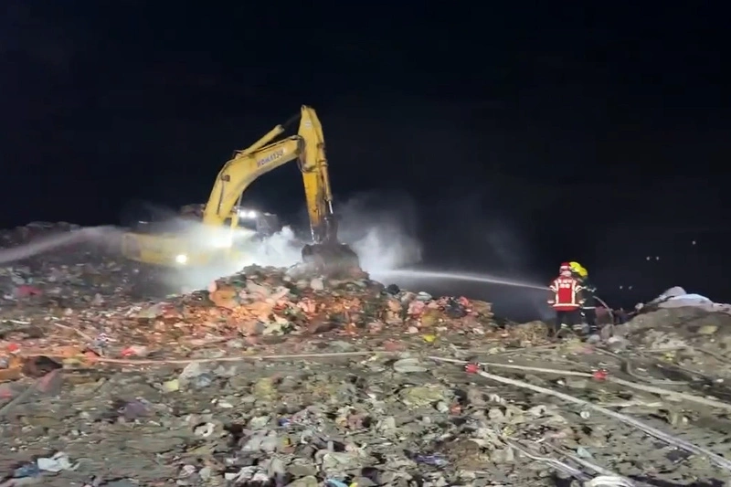 台南城西掩埋場火警完成殘火處理