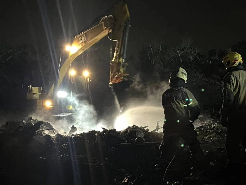 台南烏樹林暫置場大火悶燒　灌救13天完全撲滅