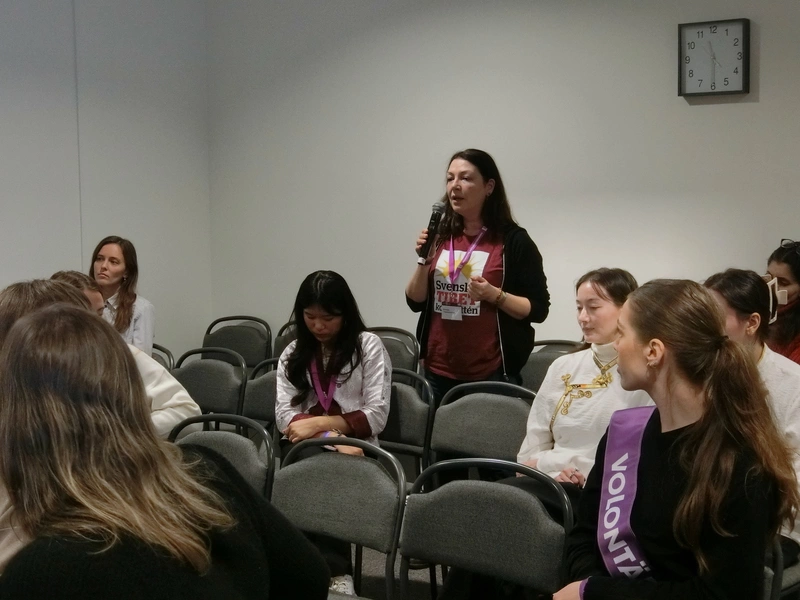 瑞典西藏協會成員提問