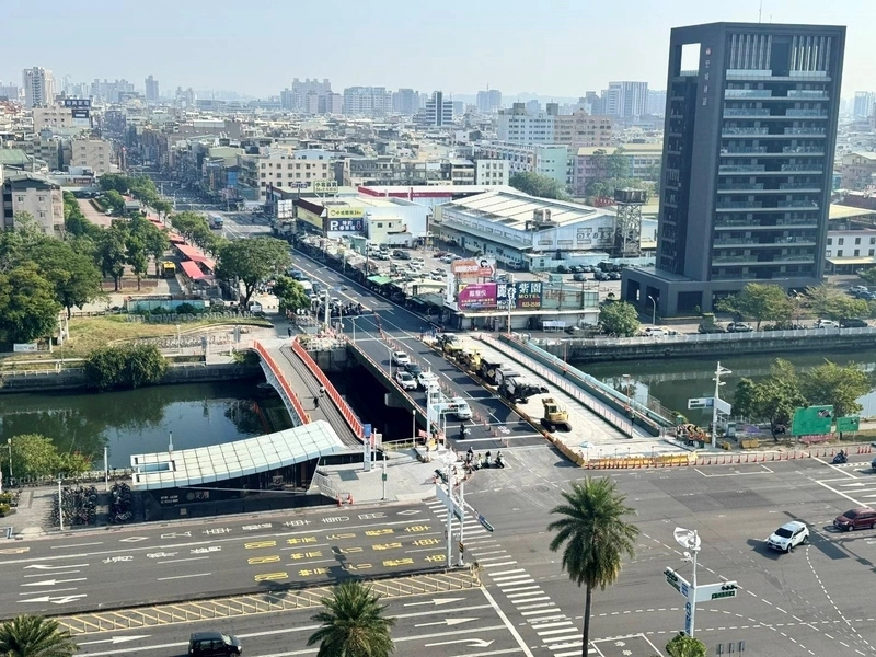 高雄前鎮媽祖港橋12/11全線通車