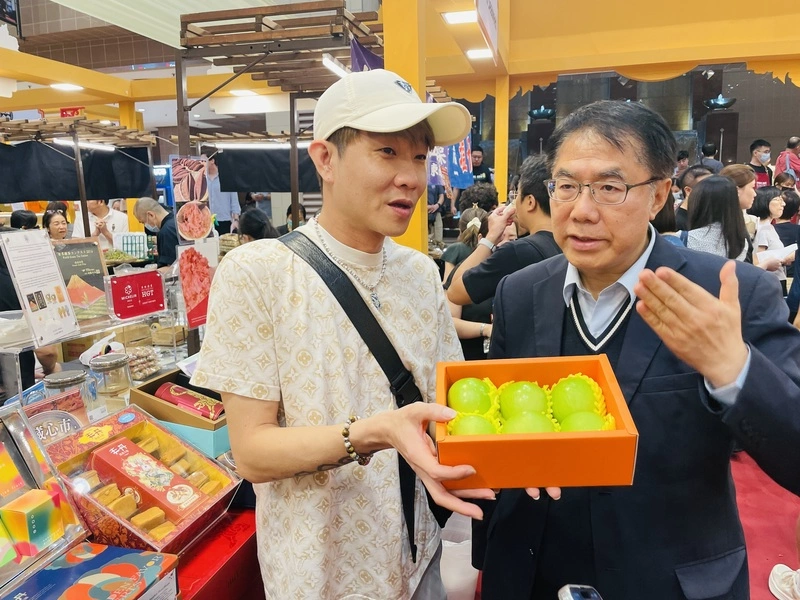 黃偉哲新加坡行銷台南蜜棗