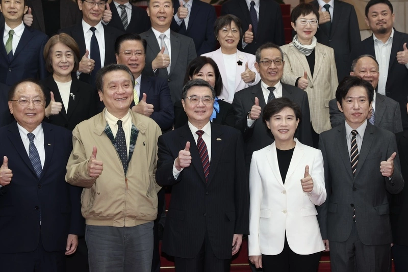 卓榮泰主持經發會會議（1）