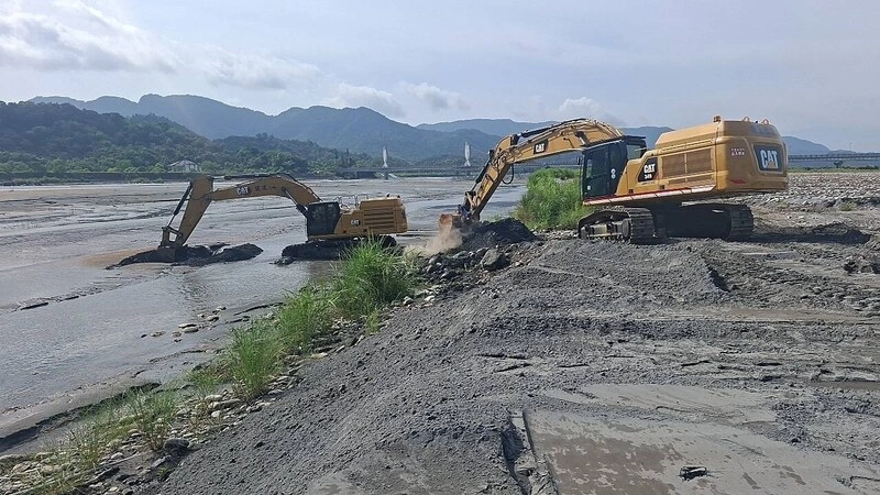 萬里溪堰塞湖黃色警戒　花蓮縣府督導撤離及收容