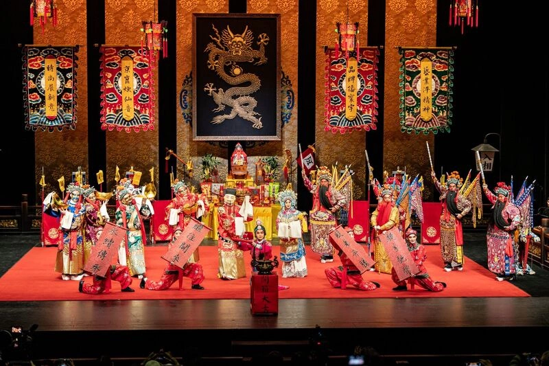 國光劇團初七開箱　盛鑑、黃宇琳飾加官賀新年