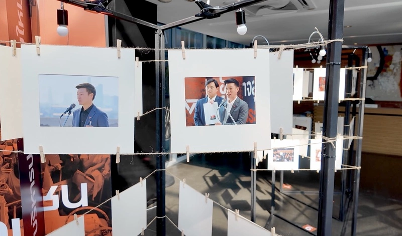 泰國人民黨黨部擺設主席納塔彭照片