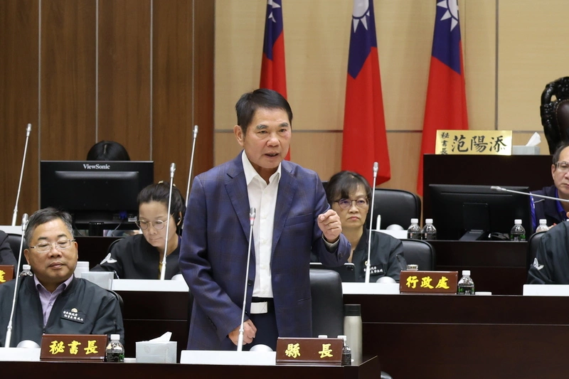 鍾東錦推動苗縣學校免費營養午餐