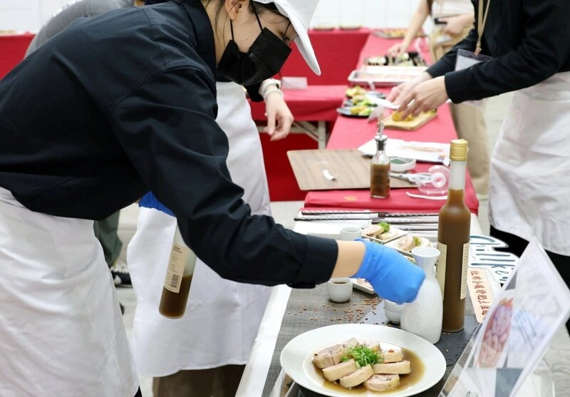 嘉大辦土雞創意料理競賽　開放民眾試吃佳餚