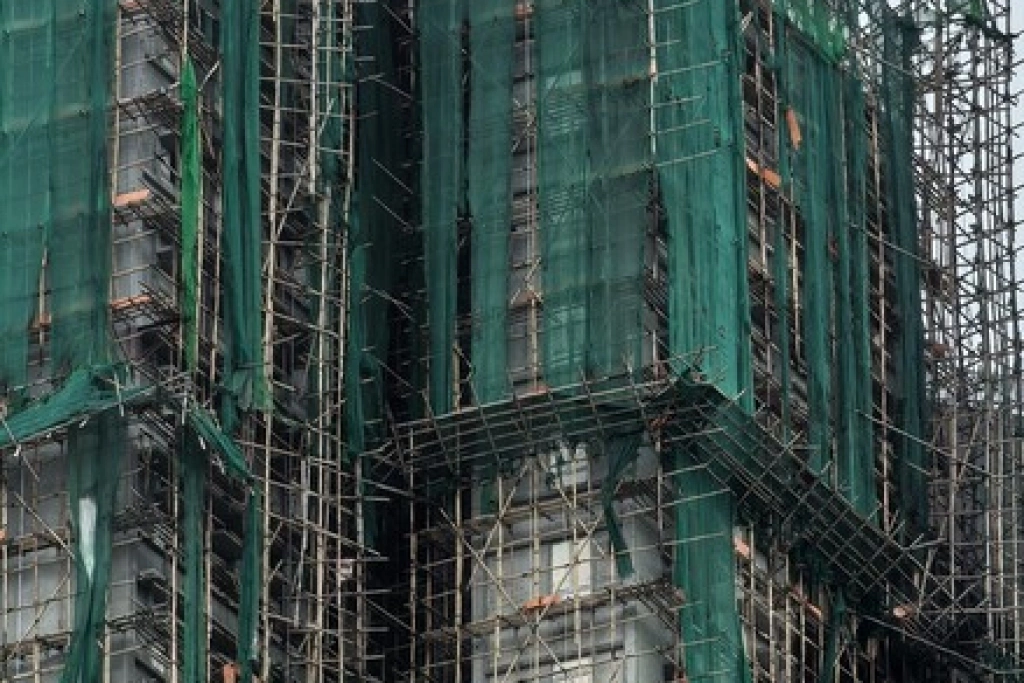 宏福苑大火後　港府勒令全港棚網下架檢測