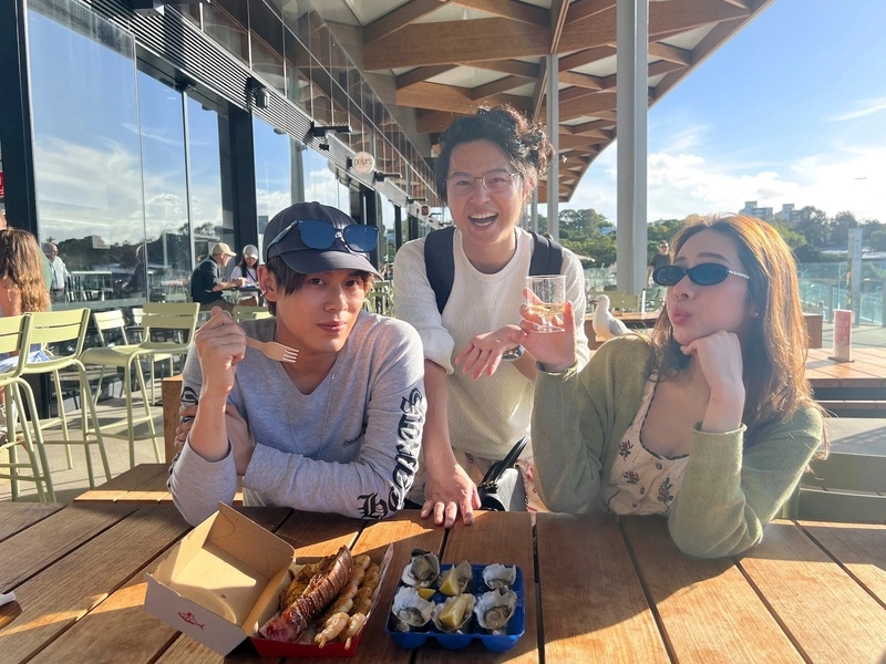 告五人唱進澳洲  嗨玩諧音哏熱唱Queencard