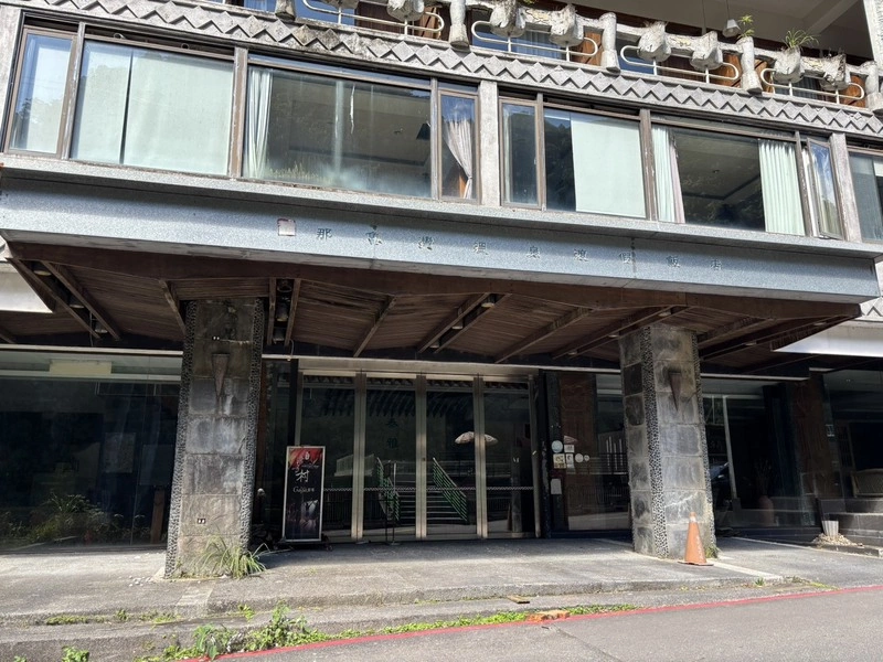 過年闖新北烏來停業飯店探險偷古玩　9人送辦