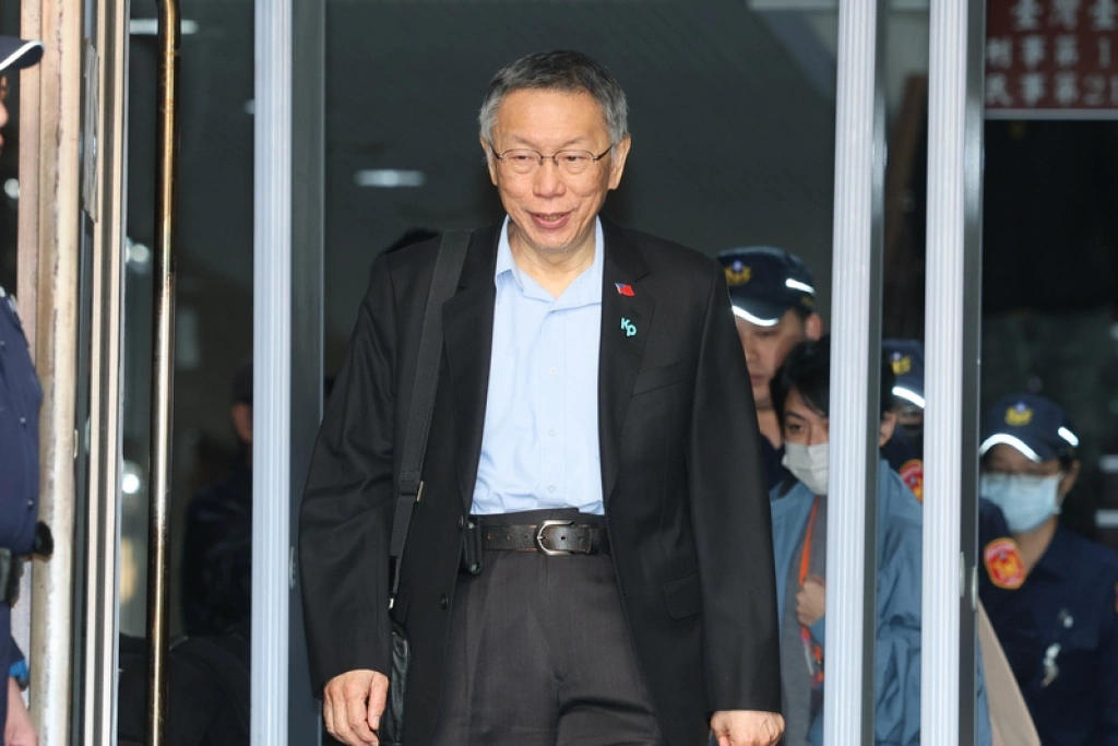 柯文哲離開法院