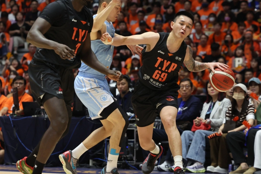 PLG盧峻翔豪取26分　領航猿大勝勇士完成2連霸