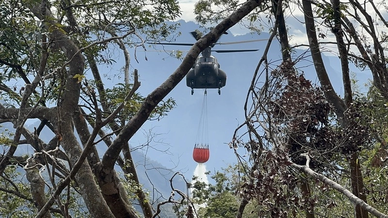 草嶺森林火警  空勤、國軍協助支援