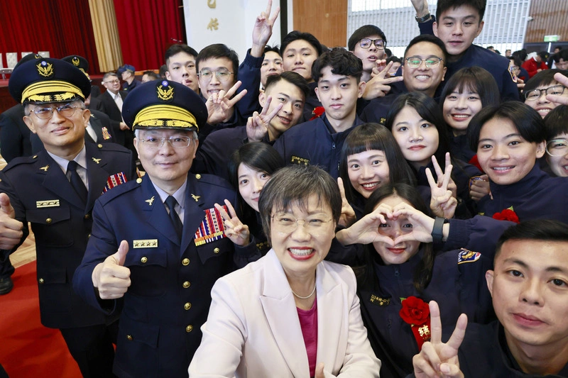 警專特考班結業　劉世芳、張榮興出席