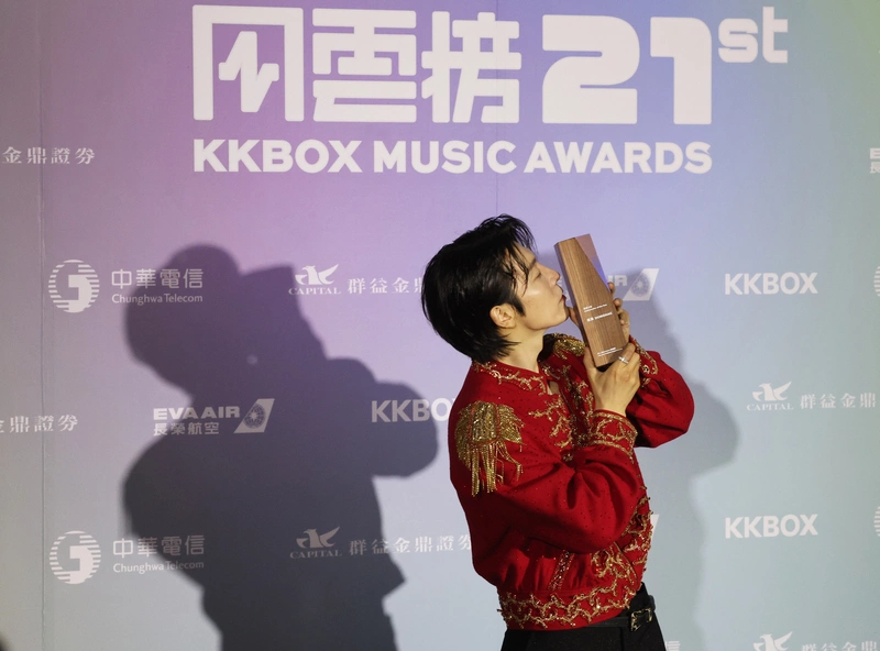 韓星東海壓軸登KKBOX  唱中文歌「約定」有雙重含意