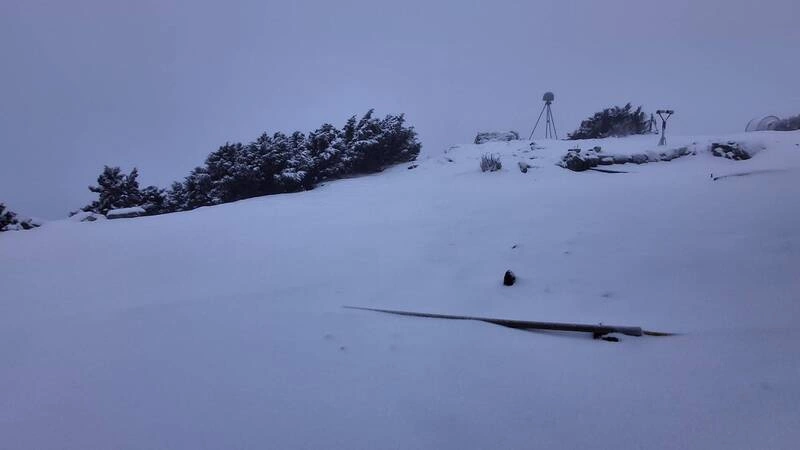 玉山積雪5公分　氣象署：有結冰與霧淞現象