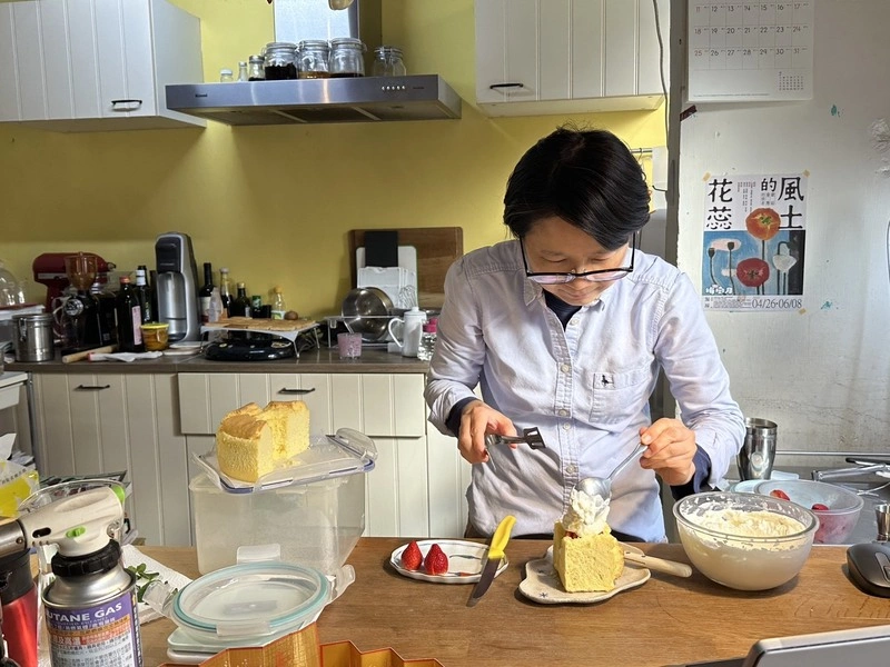 期貨主管轉身甜點師　靠無添加物飄香芝山岩